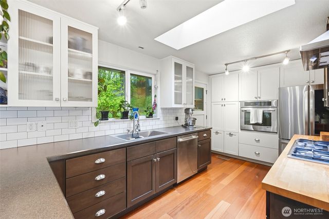 619 Willow Road, Bellingham, WA 98225