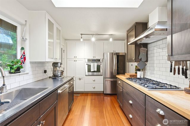 619 Willow Road, Bellingham, WA 98225