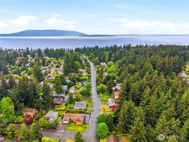 619 Willow Road, Bellingham, WA 98225