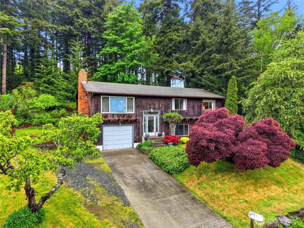 619 Willow Road, Bellingham, WA 98225