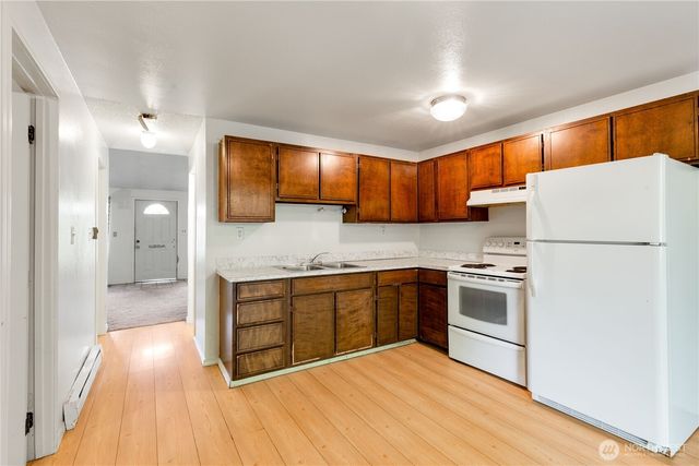 20420 147th Avenue SE, Kent, WA 98042