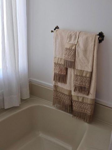 33520 Laura Drive, Thousand Palms, CA 92276