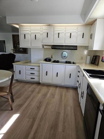 33520 Laura Drive, Thousand Palms, CA 92276