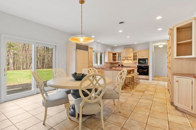 78 Cutters Ridge Rd, Carlisle, MA 01741