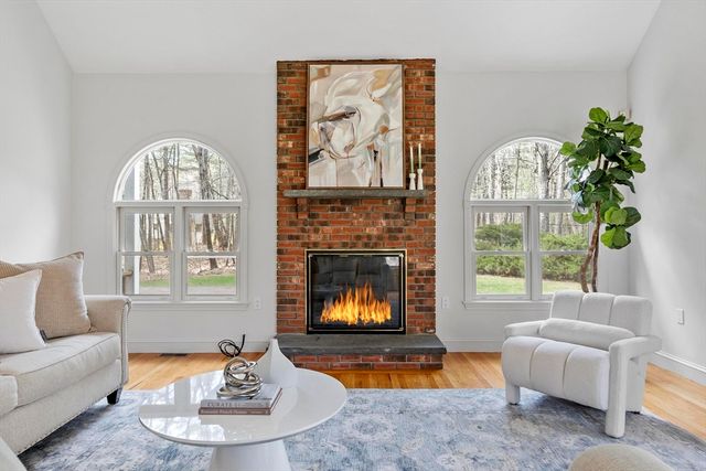78 Cutters Ridge Rd, Carlisle, MA 01741