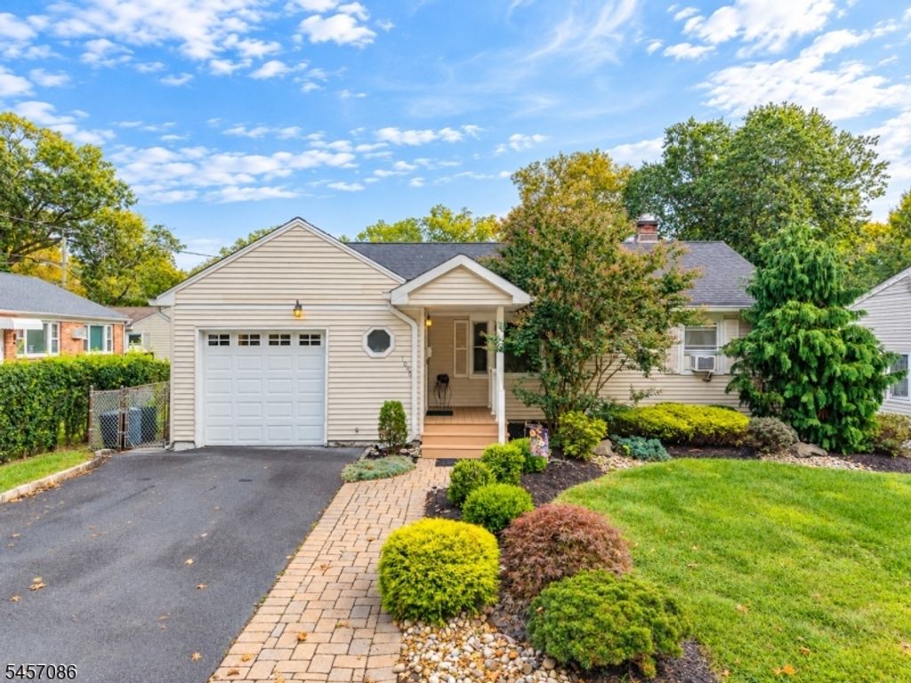 1090 Milton Blvd, Rahway City, NJ 07065 — exterior