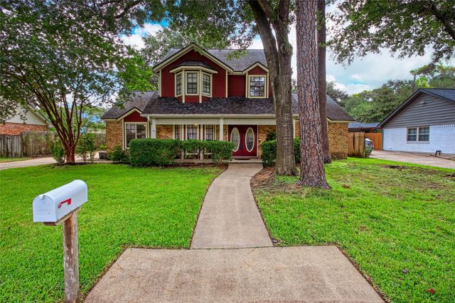 15702 Gilbertyn Drive, Tomball, TX 77377