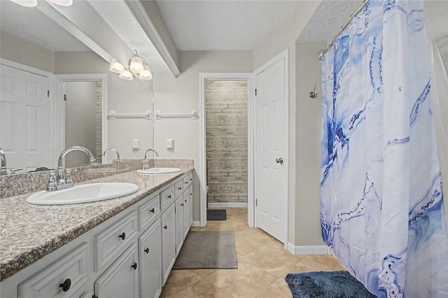 15702 Gilbertyn Drive, Tomball, TX 77377