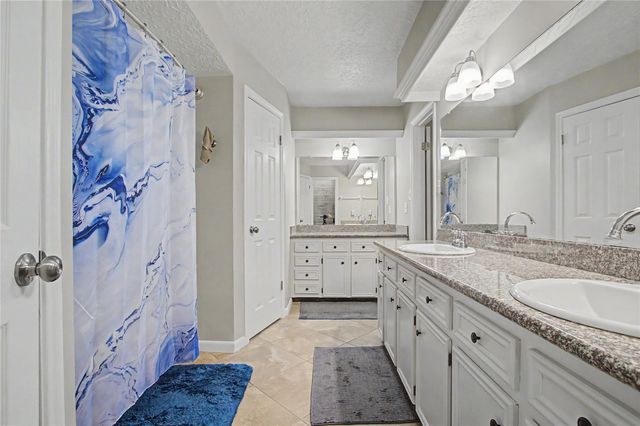 15702 Gilbertyn Drive, Tomball, TX 77377