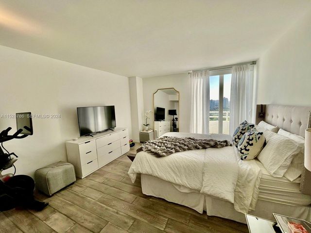 20225 NE 34th Court 2716, Aventura, FL 33180