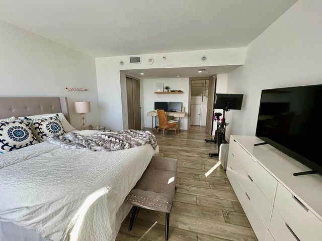 20225 NE 34th Court 2716, Aventura, FL 33180
