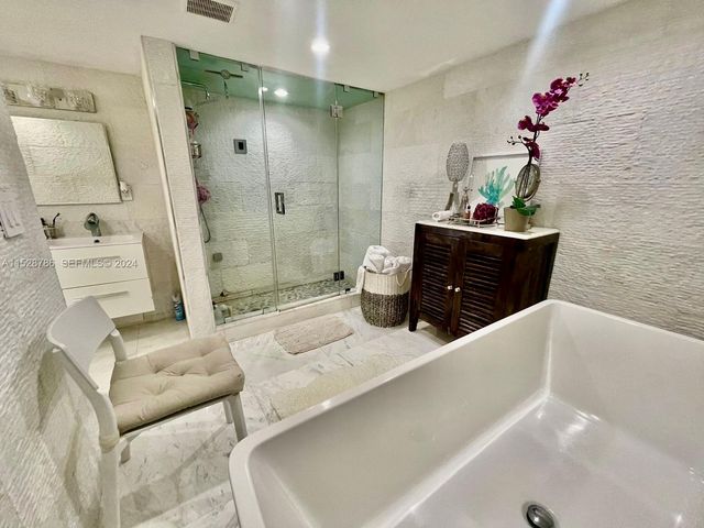 20225 NE 34th Court 2716, Aventura, FL 33180