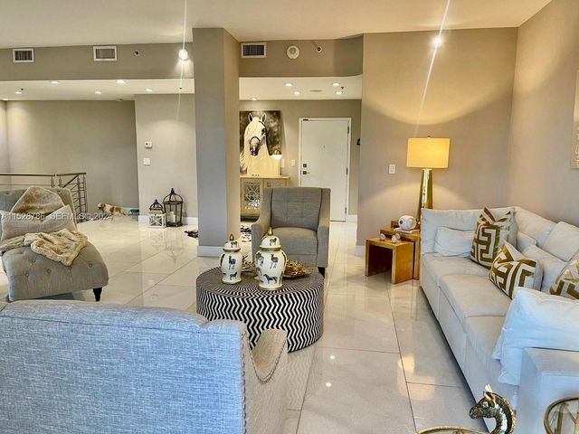 20225 NE 34th Court 2716, Aventura, FL 33180