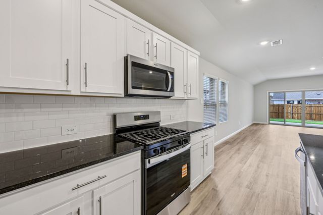 2226 Mustang Way, Seagoville, TX 75159