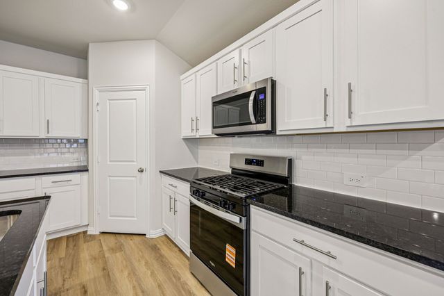 2226 Mustang Way, Seagoville, TX 75159