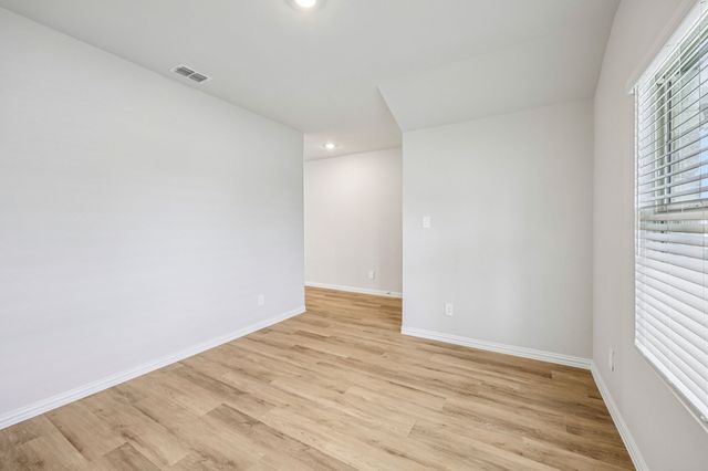 2226 Mustang Way, Seagoville, TX 75159