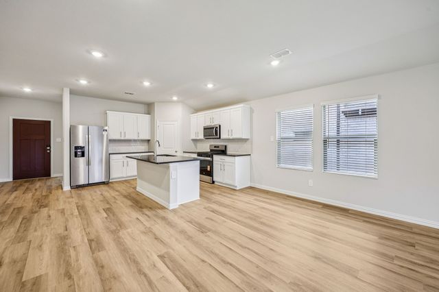 2226 Mustang Way, Seagoville, TX 75159