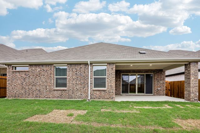 2226 Mustang Way, Seagoville, TX 75159