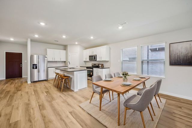 2226 Mustang Way, Seagoville, TX 75159