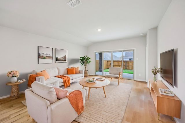 2226 Mustang Way, Seagoville, TX 75159