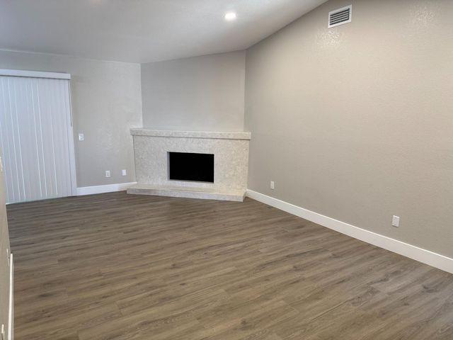 1008 Rogers St, West Sacramento, CA 95605