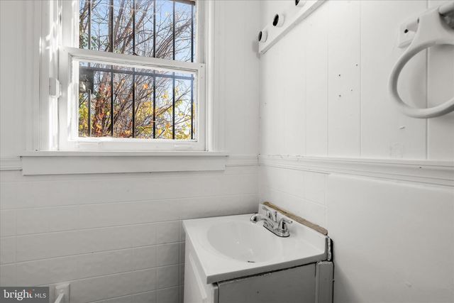 273 MCCURLEY ST, Baltimore, MD 21229