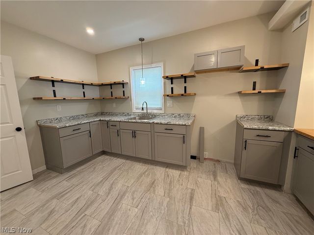 1504 Manhattan Avenue, Youngstown, OH 44509