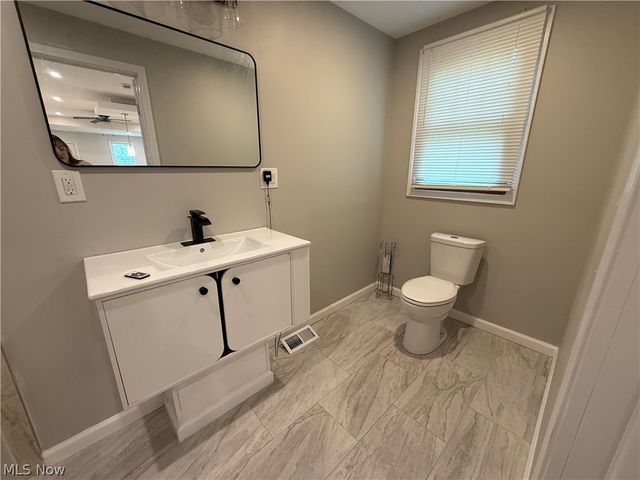 1504 Manhattan Avenue, Youngstown, OH 44509