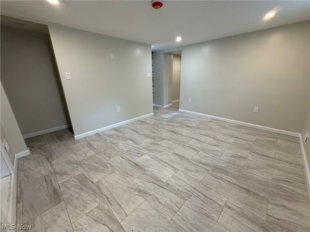 1504 Manhattan Avenue, Youngstown, OH 44509