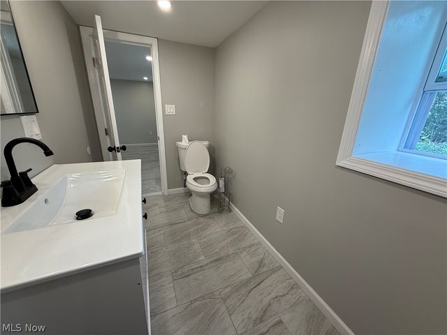 1504 Manhattan Avenue, Youngstown, OH 44509