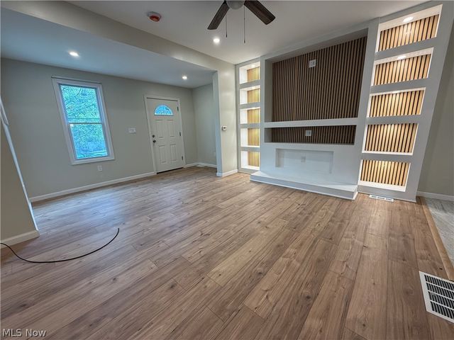 1504 Manhattan Avenue, Youngstown, OH 44509