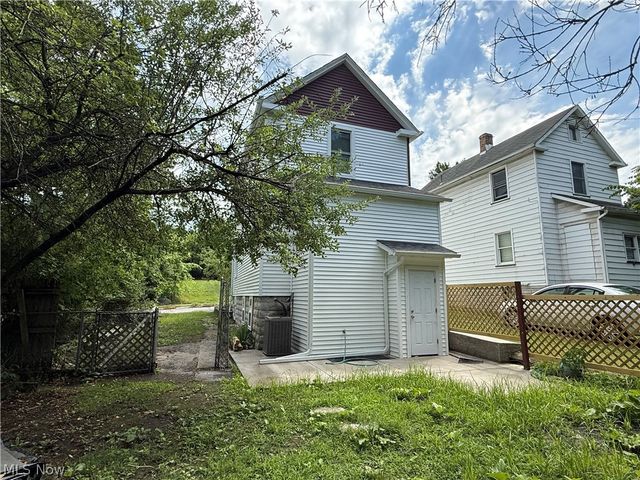 1504 Manhattan Avenue, Youngstown, OH 44509
