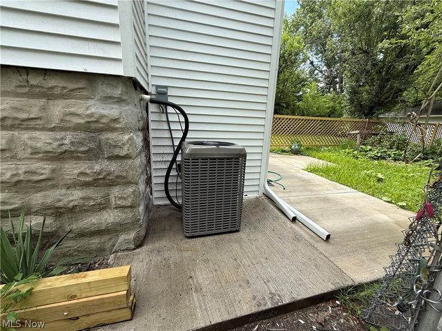 1504 Manhattan Avenue, Youngstown, OH 44509