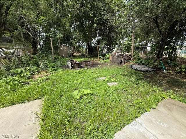1504 Manhattan Avenue, Youngstown, OH 44509