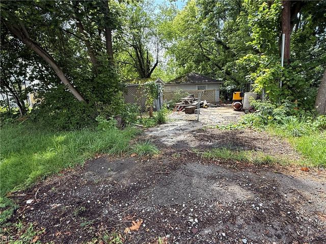 1504 Manhattan Avenue, Youngstown, OH 44509