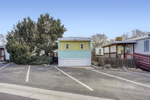 6825 W Mississippi Ave, Lakewood, CO 80226