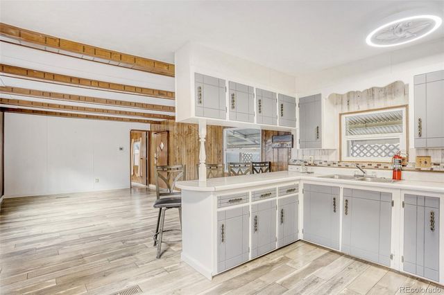 6825 W Mississippi Ave, Lakewood, CO 80226