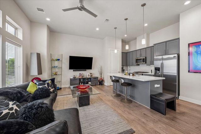 5209 Allen Street B, Houston, TX 77007