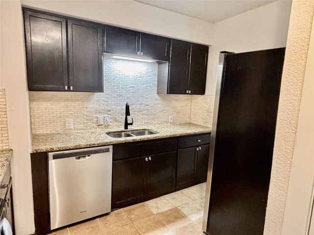1910 N Carroll Avenue, Dallas, TX 75204