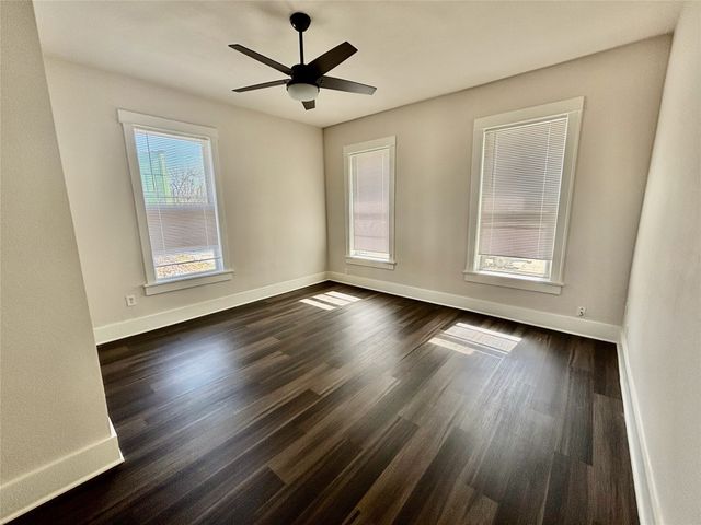 1910 N Carroll Avenue, Dallas, TX 75204