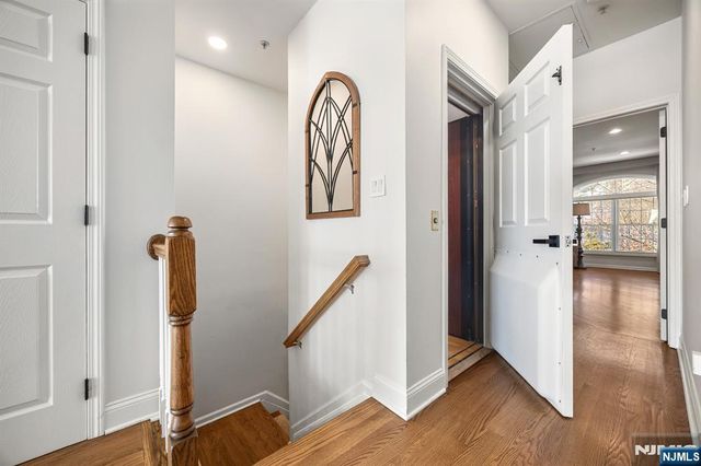 18 Lydia Drive, Guttenberg, NJ 07093