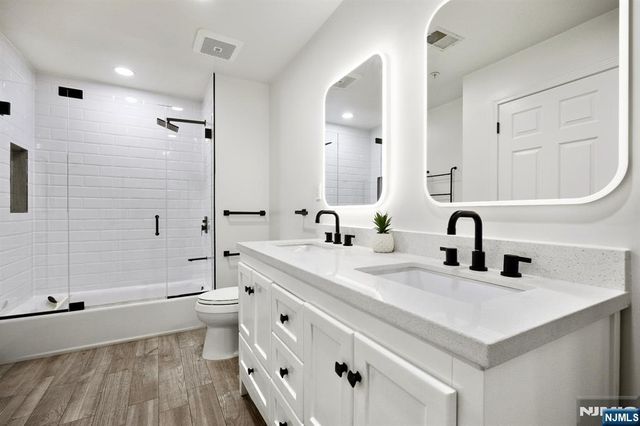 18 Lydia Drive, Guttenberg, NJ 07093