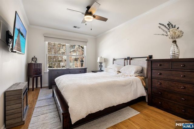 18 Lydia Drive, Guttenberg, NJ 07093