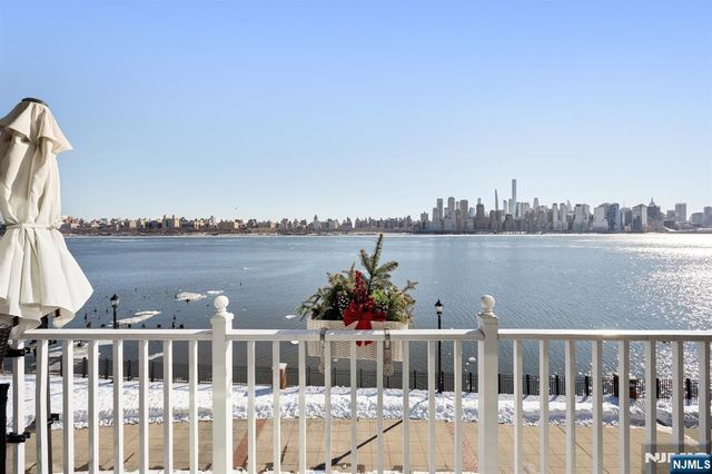 18 Lydia Drive, Guttenberg, NJ 07093