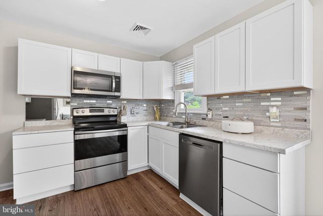 12 WHITE BIRCH AVENUE, Mechanicsburg, PA 17050