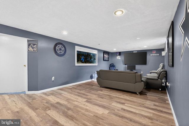12 WHITE BIRCH AVENUE, Mechanicsburg, PA 17050