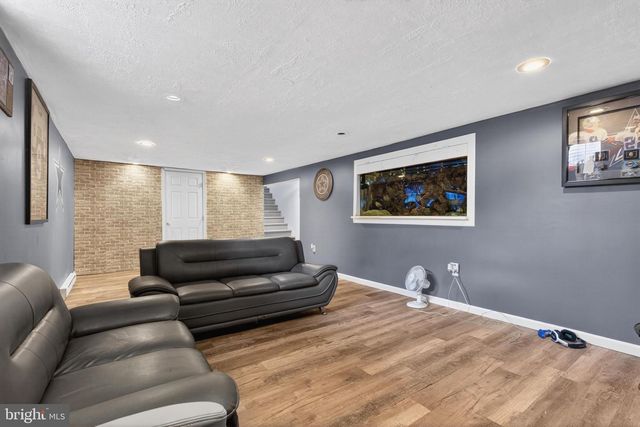 12 WHITE BIRCH AVENUE, Mechanicsburg, PA 17050