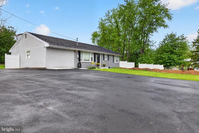 12 WHITE BIRCH AVENUE, Mechanicsburg, PA 17050