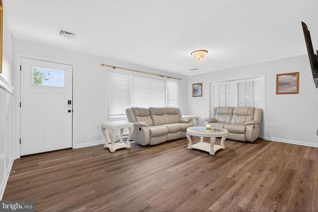 12 WHITE BIRCH AVENUE, Mechanicsburg, PA 17050
