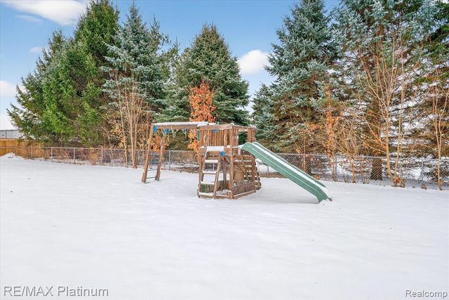 3965 Parsons Road, Howell, MI 48855